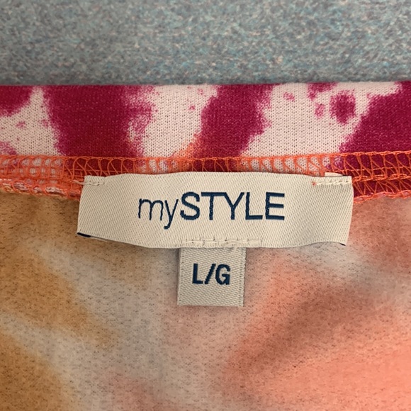 Cute sweat top great condition size L bundle up to save - Picture 6 of 7